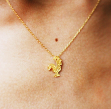 Carregar imagem no visualizador da galeria, PJSP - Colar GALO de BARCELOS dourado