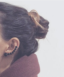 PJ - Brinco BLACK EARCUFF